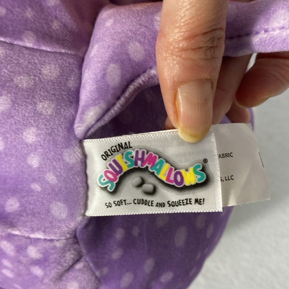 Squishmallows Lavender Plush Aziza the Stingray with White Belly - Picture 2 of 9